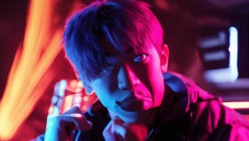 焕烽点评Gala对线细节与Elk团战站位，职业选手言论争议引发电竞圈和谐氛围讨论